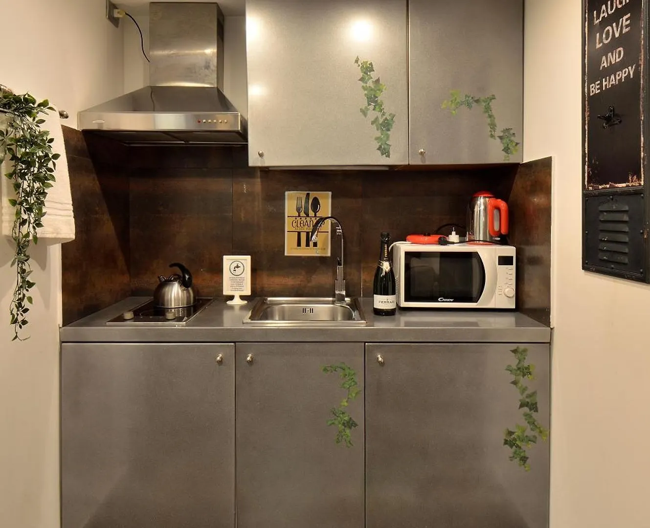 Appartamento Deluxe Stile Industrial Centro Milano, Potente Wi-Fi, 3 Linee Metropolitane- Collegato Direttamente Con Aeroporto Di Malpensa E Rho Fiera In 10 Minuti 0*, Milan Italy