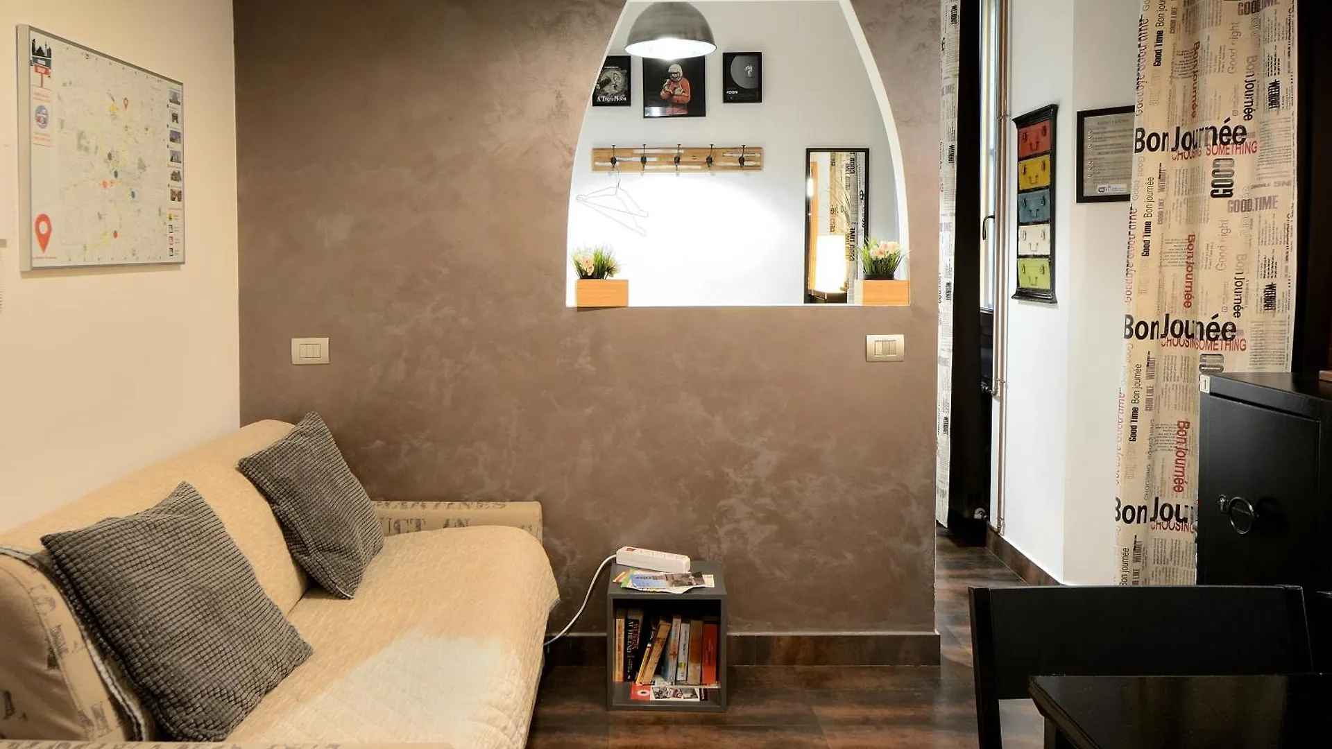 Apartment Appartamento Deluxe Stile Industrial Centro Milano, Potente Wi-Fi, 3 Linee Metropolitane- Collegato Direttamente Con Aeroporto Di Malpensa E Rho Fiera In 10 Minuti